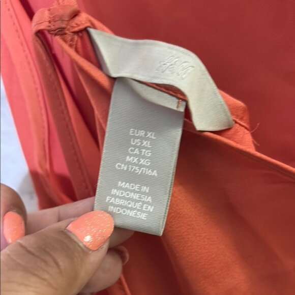 H & M V-NECK SATIN SLIP DRESScoral size xL - Picture 4 of 6